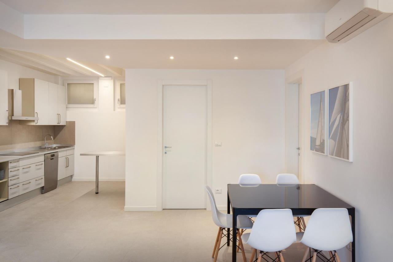 Apartment Azzurro Torri Del Benaco Zewnętrze zdjęcie